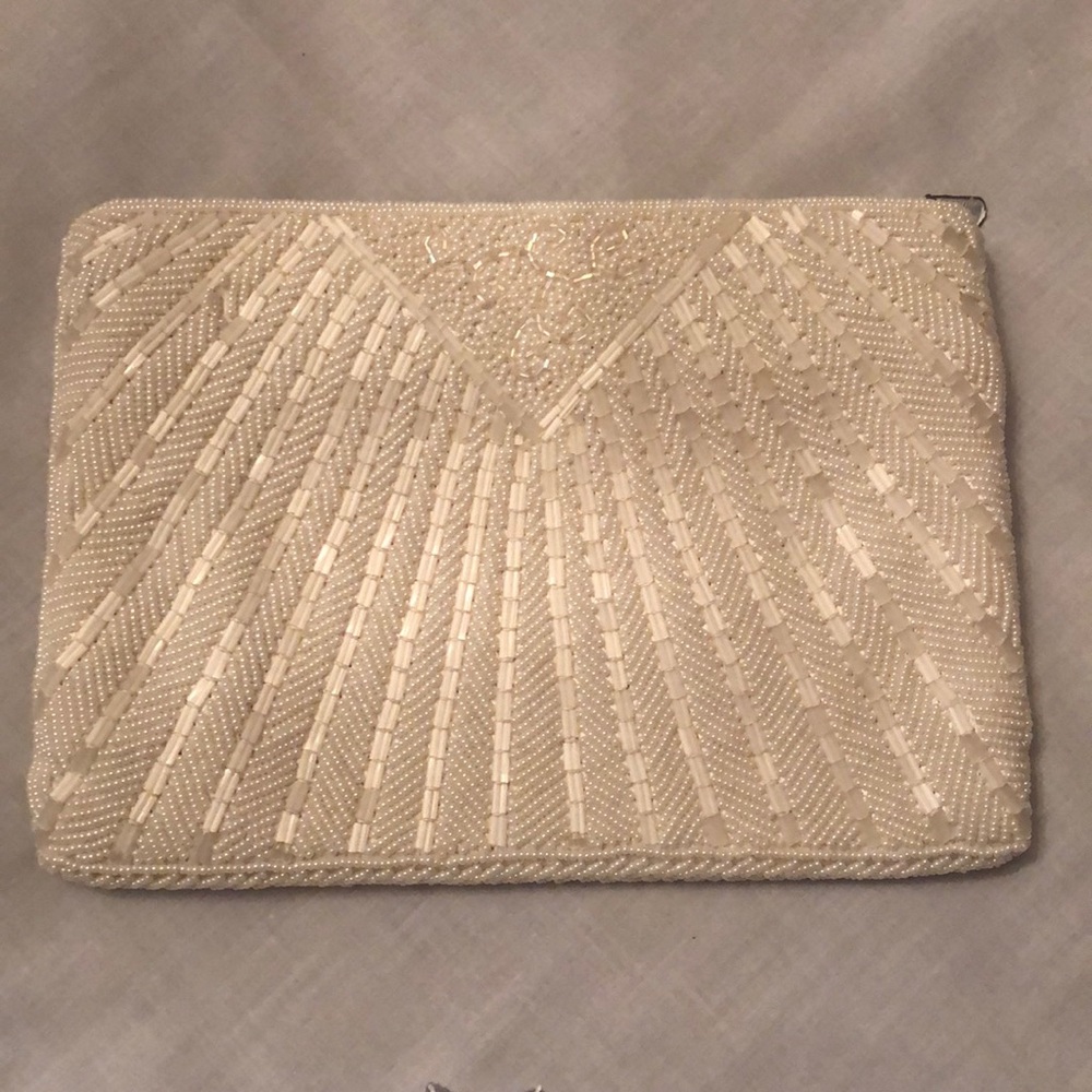 Pearl White Glass Bead Elegant Handbag